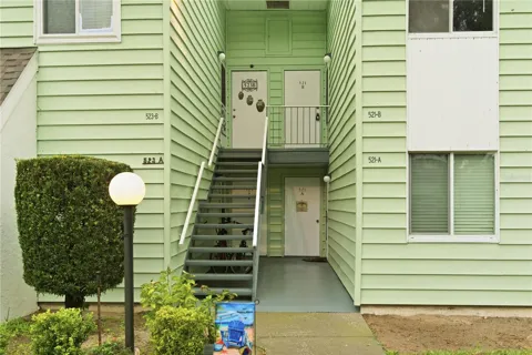 521 MIDWAY DRIVE #B