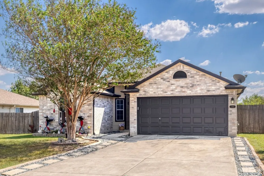 203 Endeavour Kyle, TX 78640