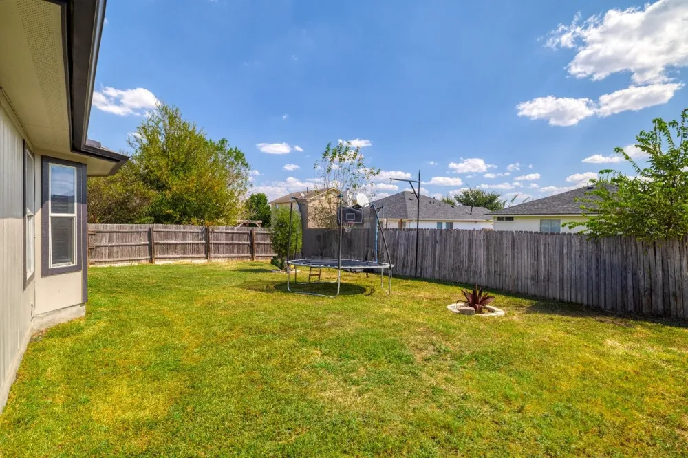 203 Endeavour Kyle, TX 78640