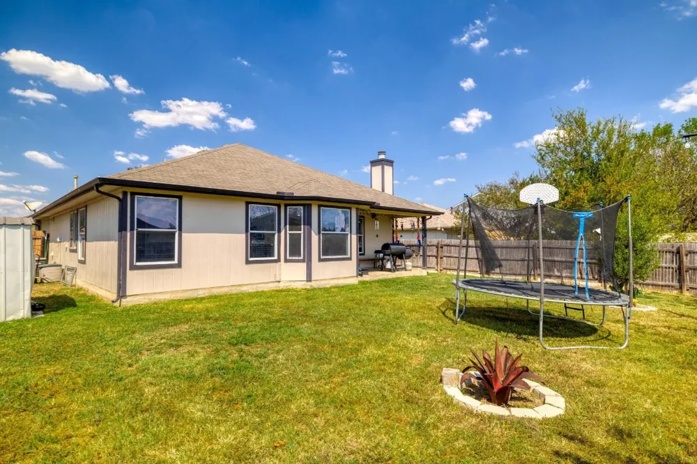 203 Endeavour Kyle, TX 78640