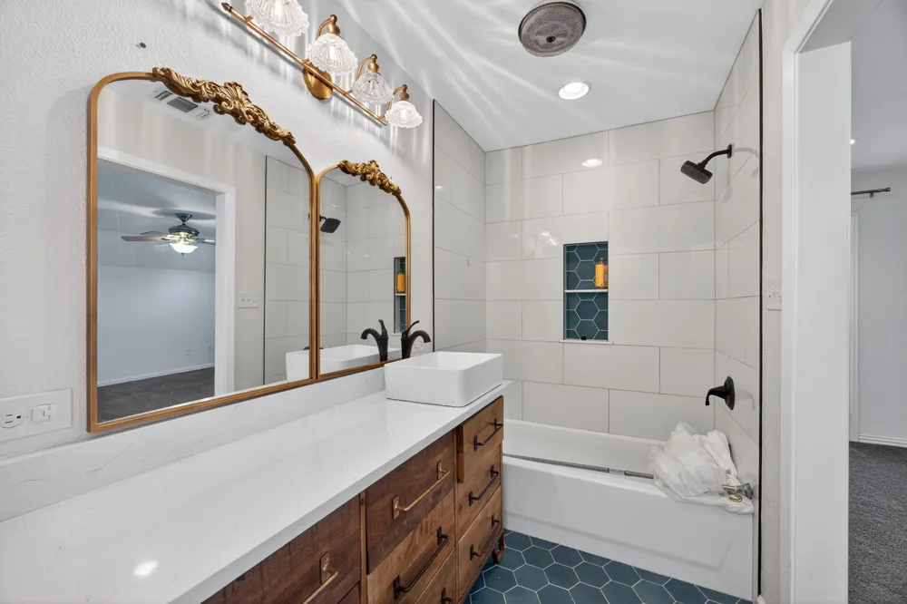 6775 Silver Creek Azle Road Azle, TX 76020