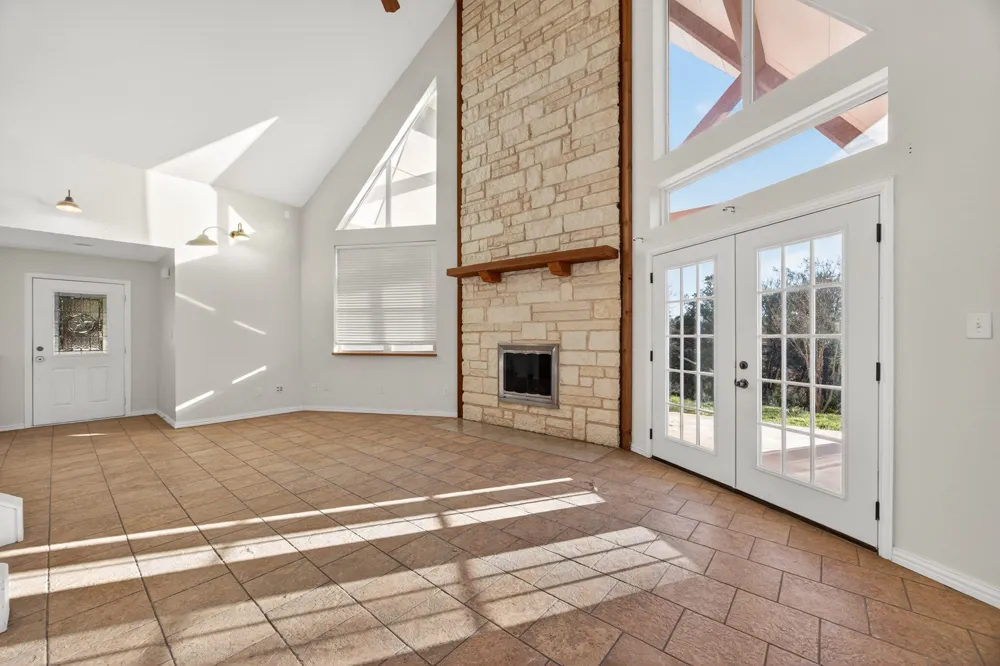6775 Silver Creek Azle Road Azle, TX 76020