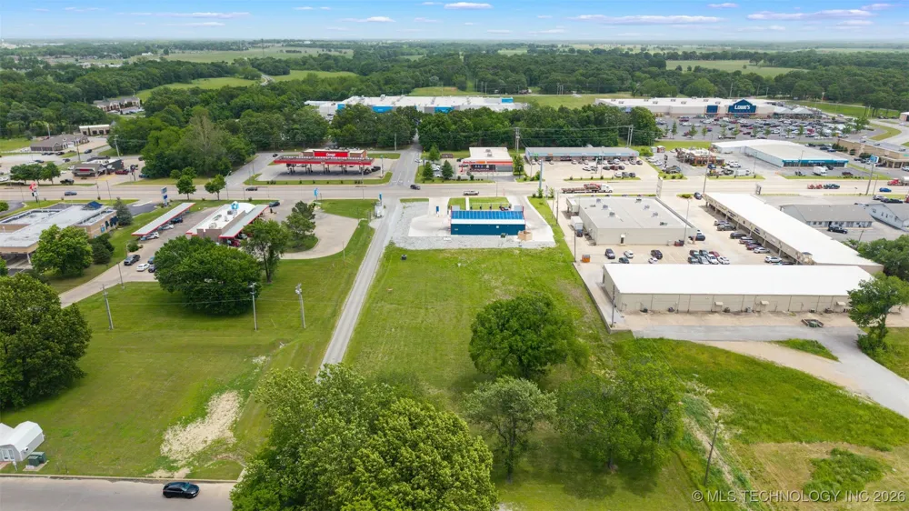 S Main Street Grove, OK 74344