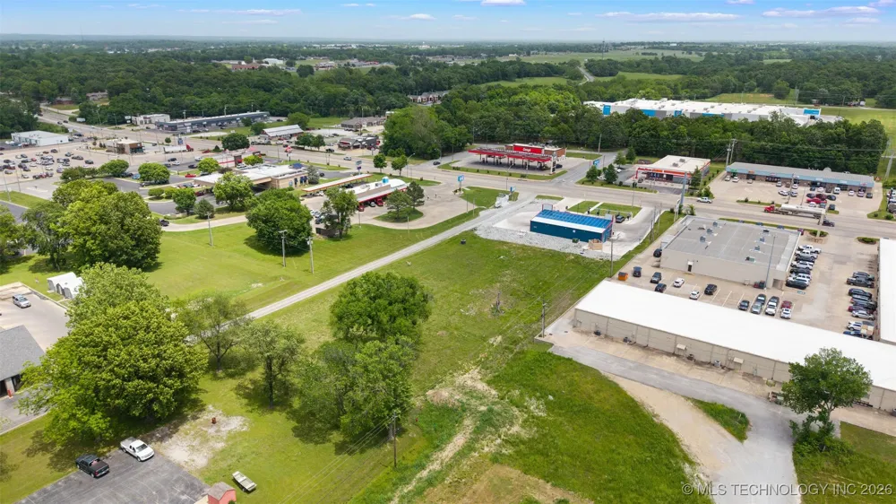 S Main Street Grove, OK 74344