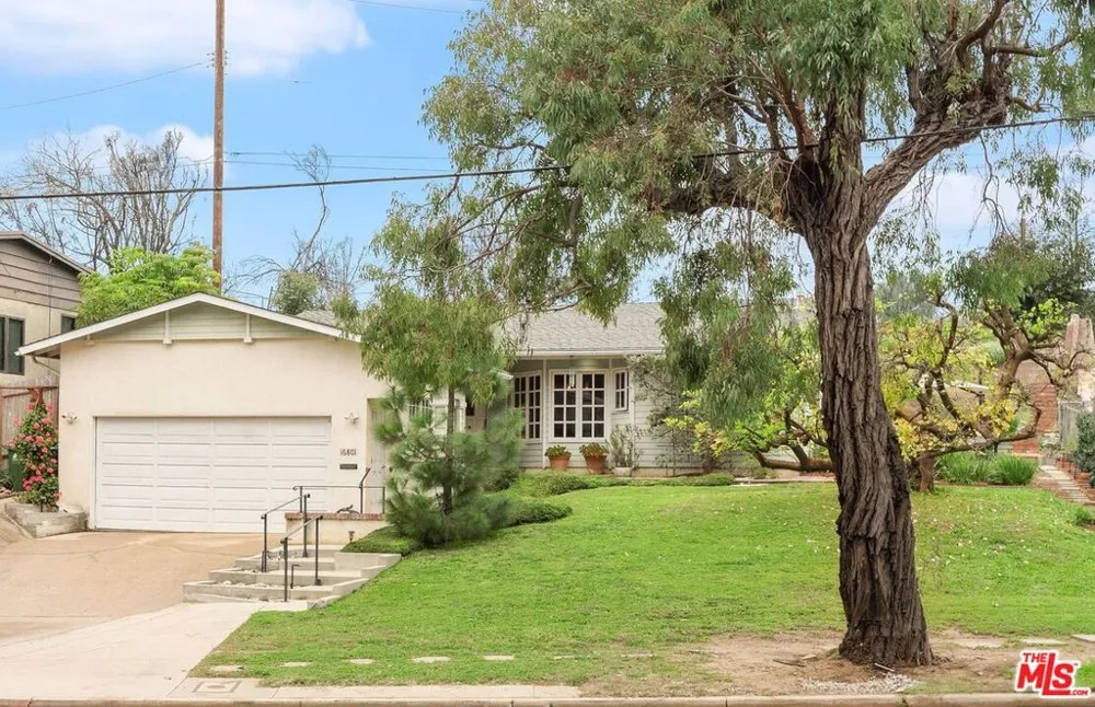 16801 W Sunset Boulevard