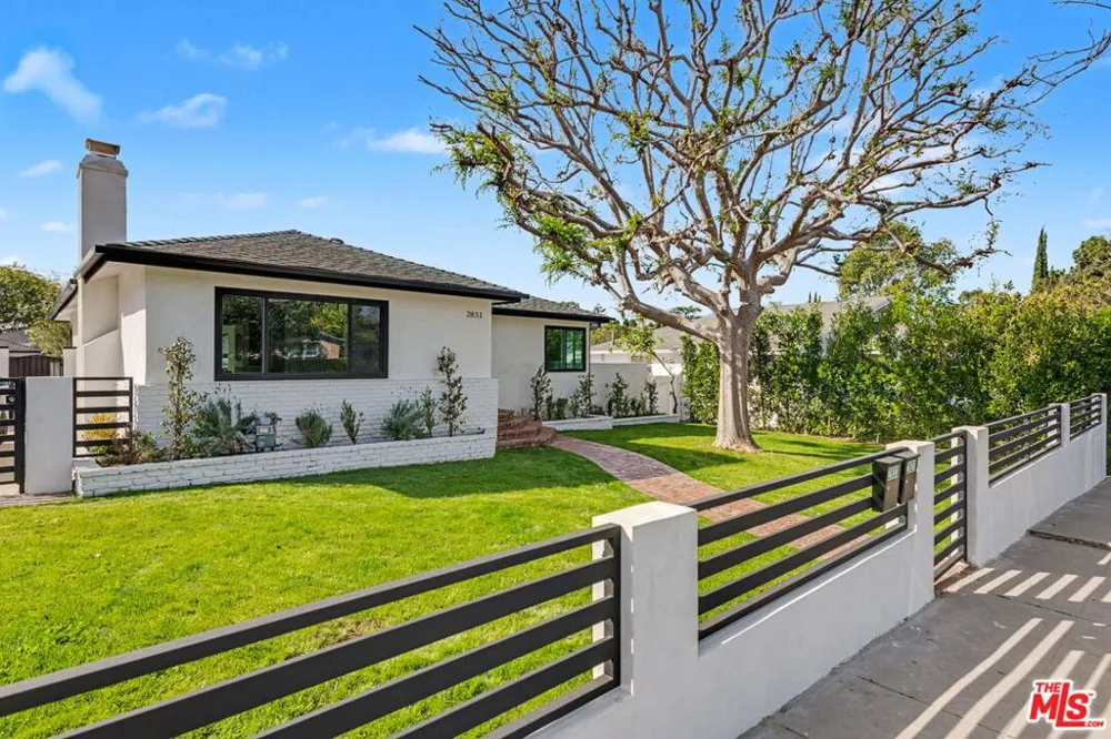 2831 Overland Avenue