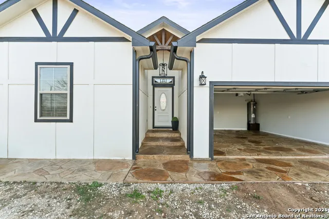 16851 Griffin Rd #2 Atascosa, TX 78002