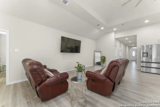 16851 Griffin Rd #2 Atascosa, TX 78002