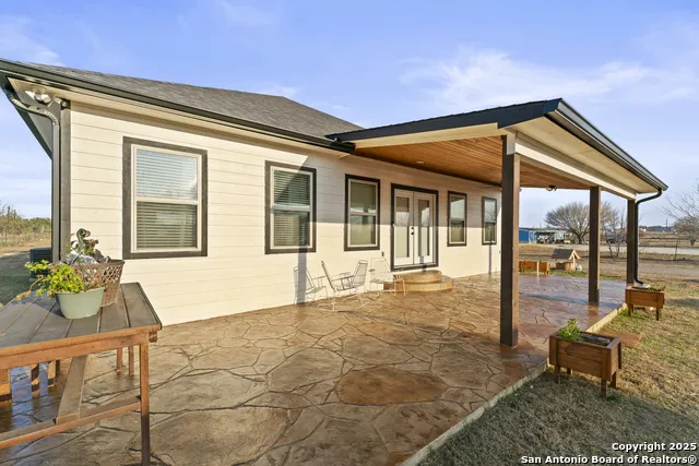 16851 Griffin Rd #2 Atascosa, TX 78002