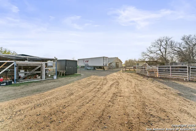 16851 Griffin Rd #2 Atascosa, TX 78002