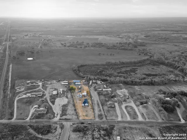 16851 Griffin Rd #2 Atascosa, TX 78002
