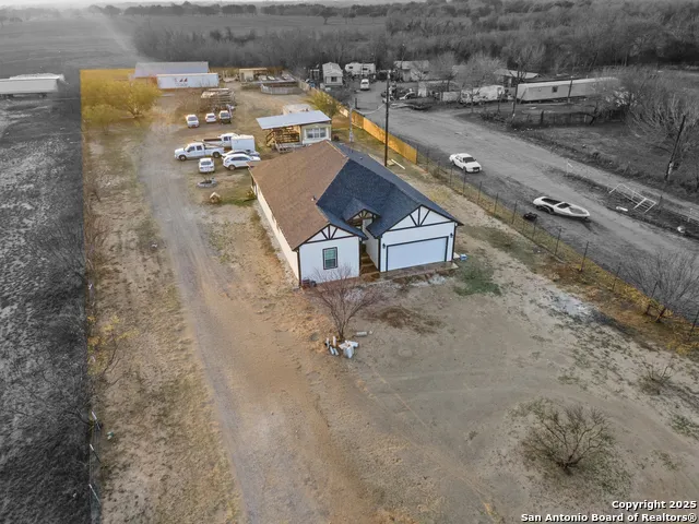 16851 Griffin Rd #2 Atascosa, TX 78002