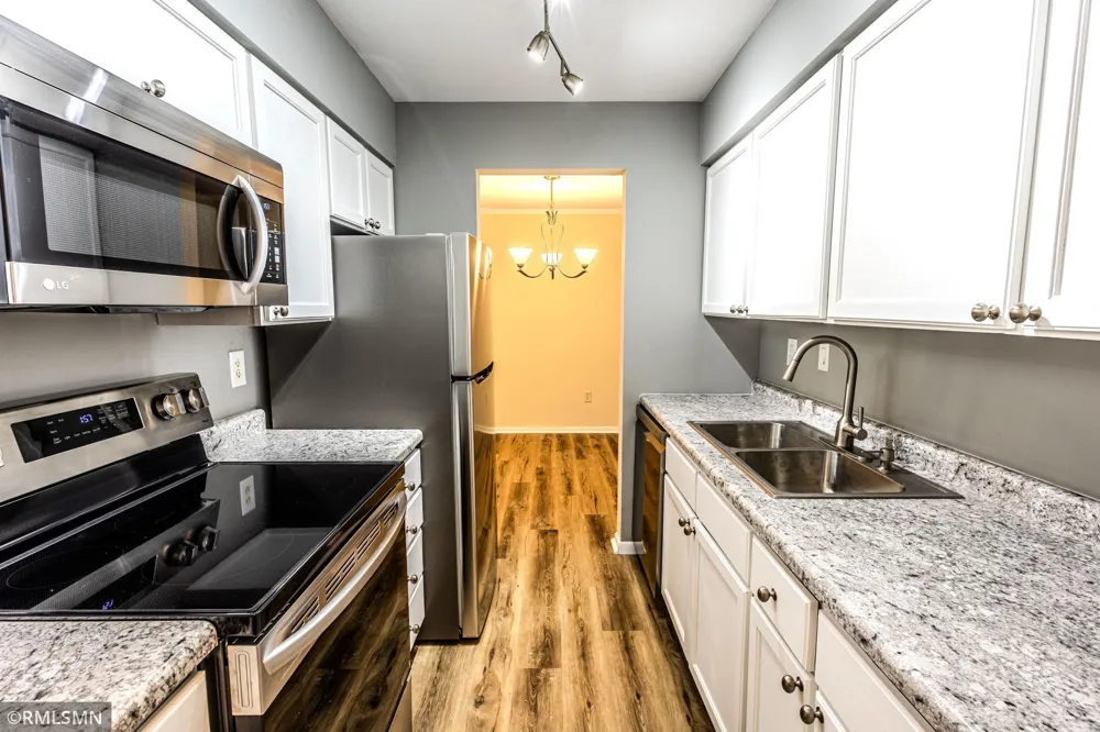 6309 York Avenue S #104