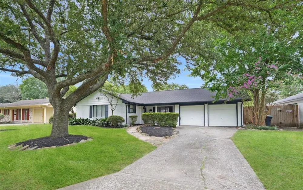 9535 Meadowbriar Lane