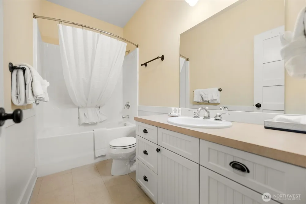 102 Shenanigan Lane Oroville, WA 98844