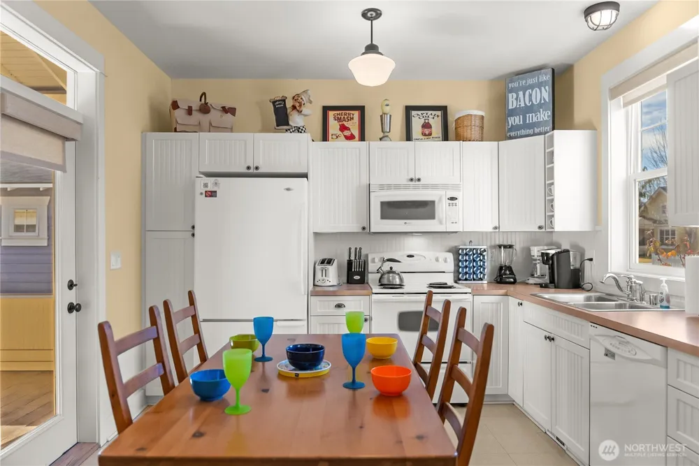 102 Shenanigan Lane Oroville, WA 98844