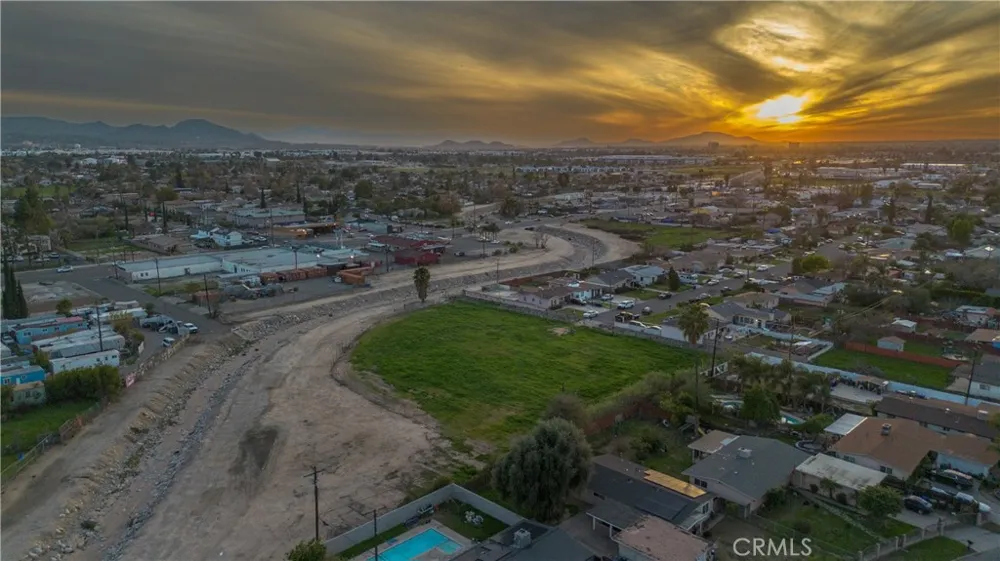 25608 Walker San Bernardino, CA 92404