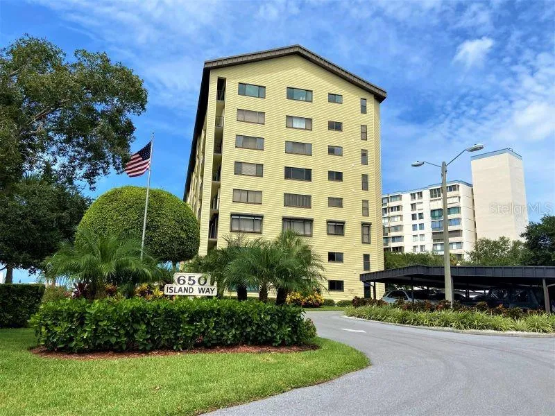 650 ISLAND WAY #708 Clearwater Beach, FL 33767