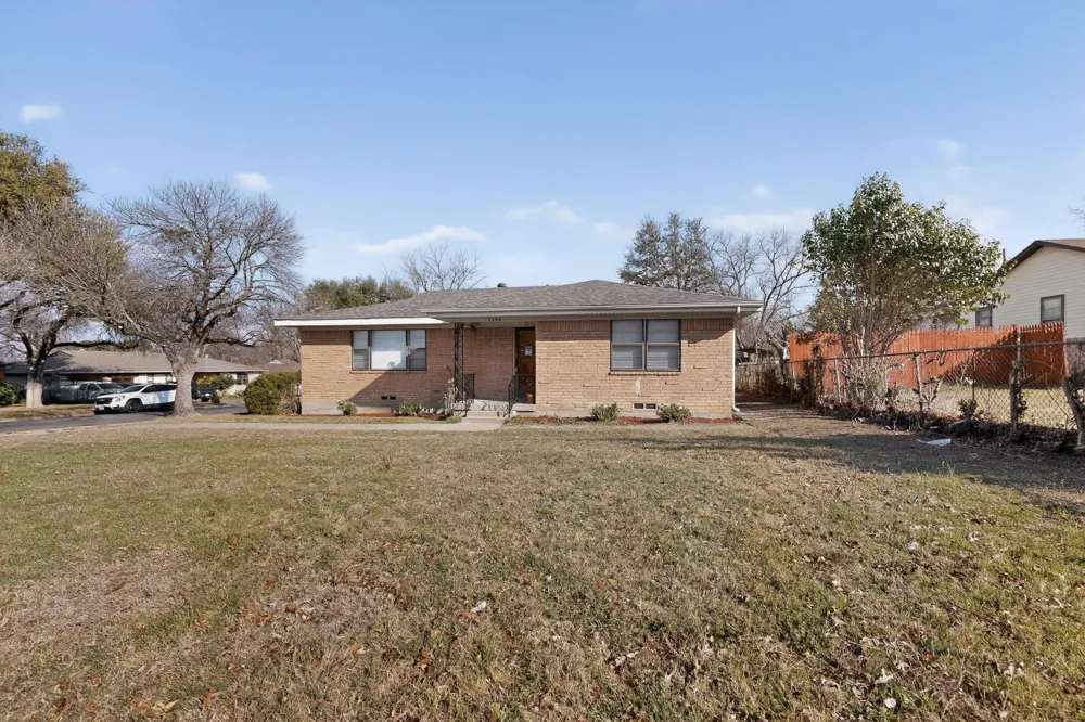 5606 S Marsalis Avenue