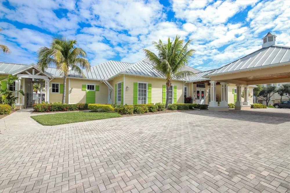 10311 LANDS END CIRCLE #13 Placida, FL 33946