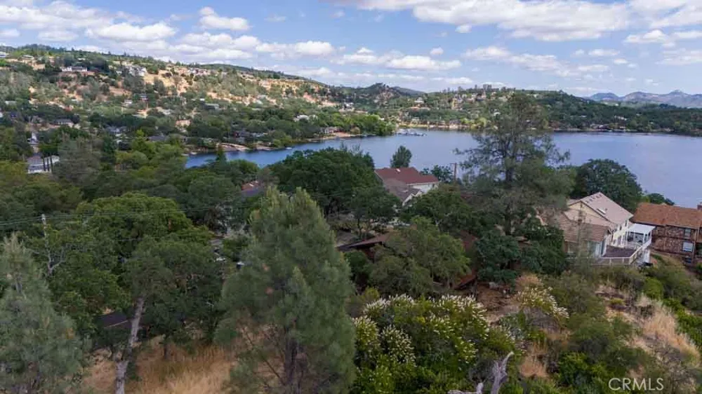 18337 North Shore Drive Hidden Valley Lake, CA 95467
