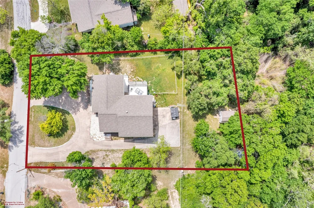 110 Vanshire Road W Lakeside, TX 76108