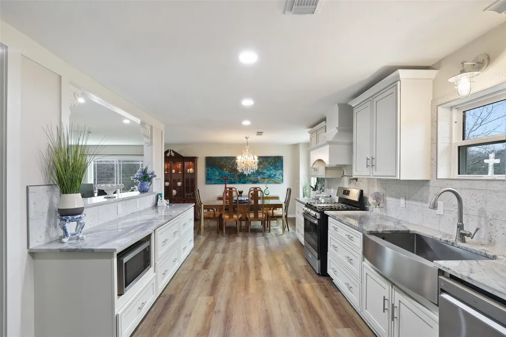 110 Vanshire Road W Lakeside, TX 76108