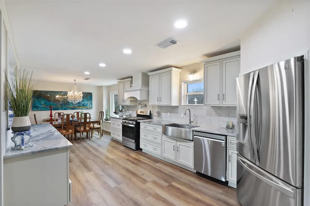 110 Vanshire Road W Lakeside, TX 76108