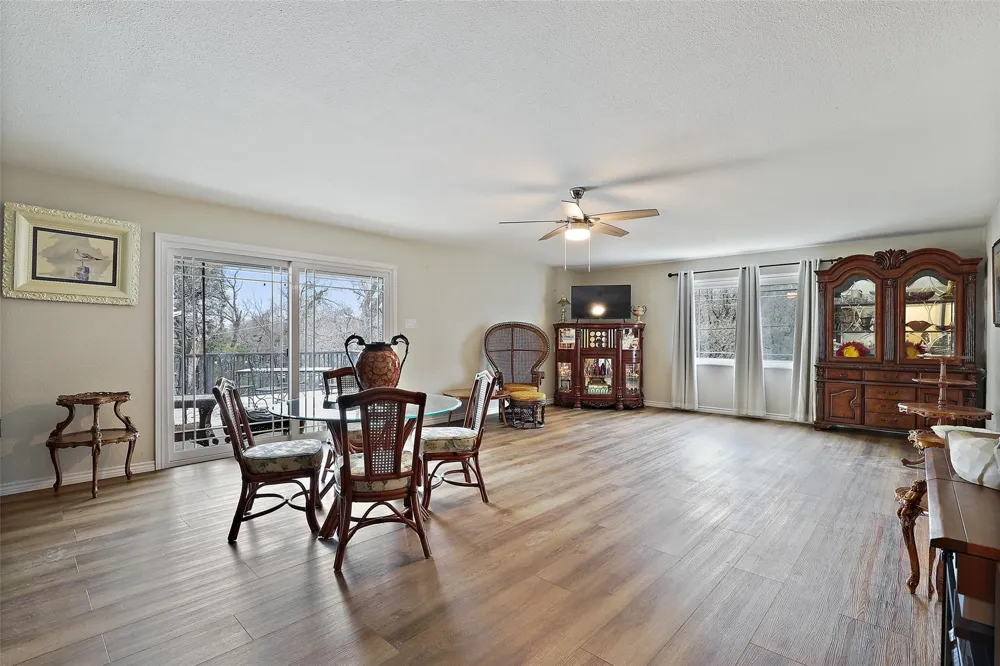 110 Vanshire Road W Lakeside, TX 76108