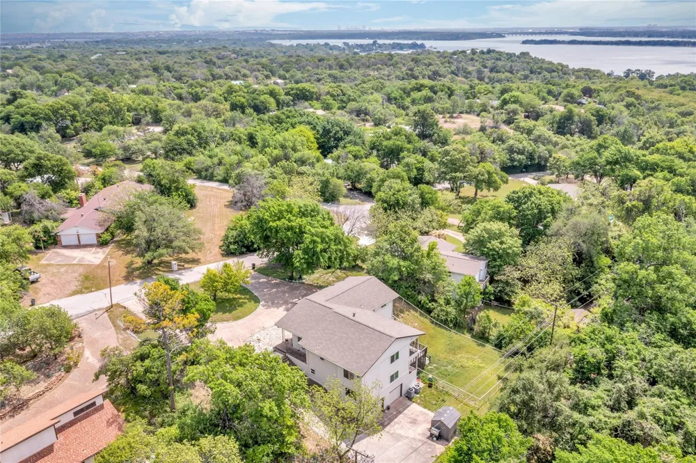 110 Vanshire Road W Lakeside, TX 76108