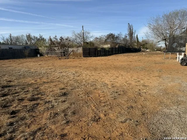 404 E Hugo Dilley, TX 78017