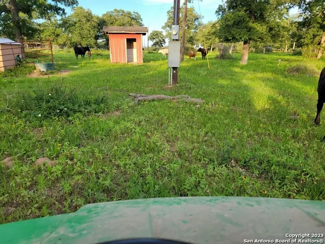 1130 Blacksmith Ln Weimar, TX 78962