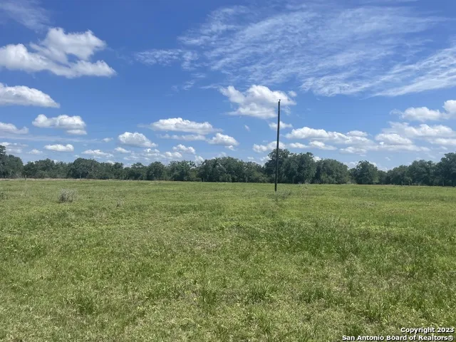 1130 Blacksmith Ln Weimar, TX 78962