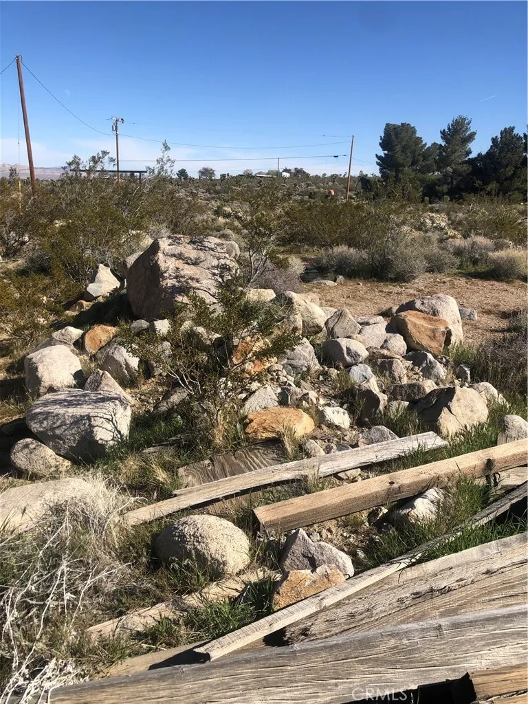 31875 Sapphire Road Lucerne Valley, CA 92356