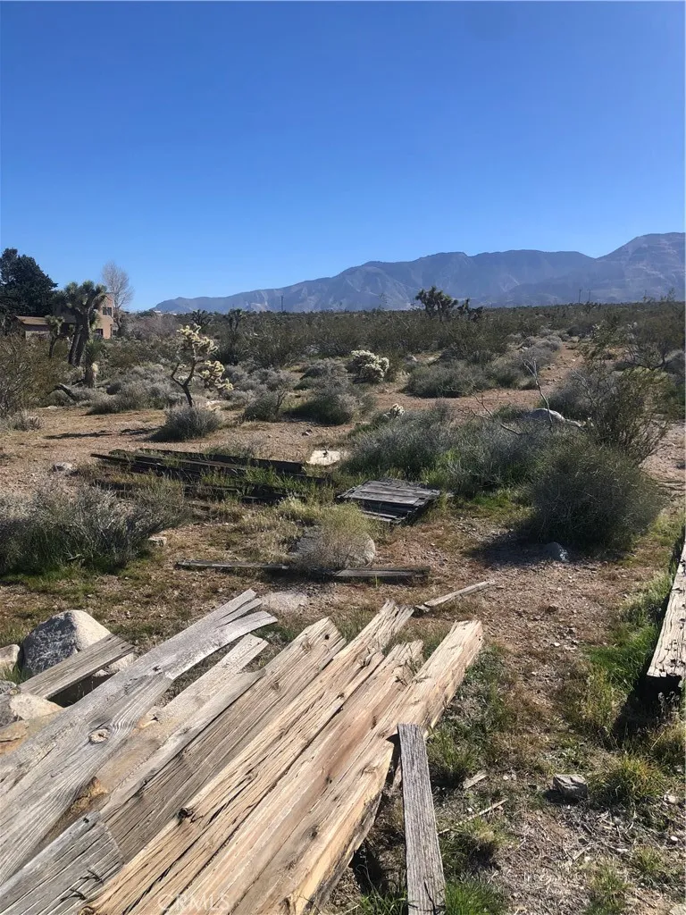 31875 Sapphire Road Lucerne Valley, CA 92356
