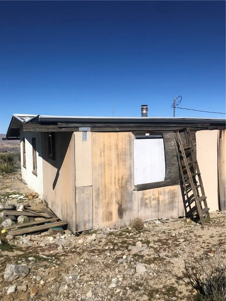 31875 Sapphire Road Lucerne Valley, CA 92356