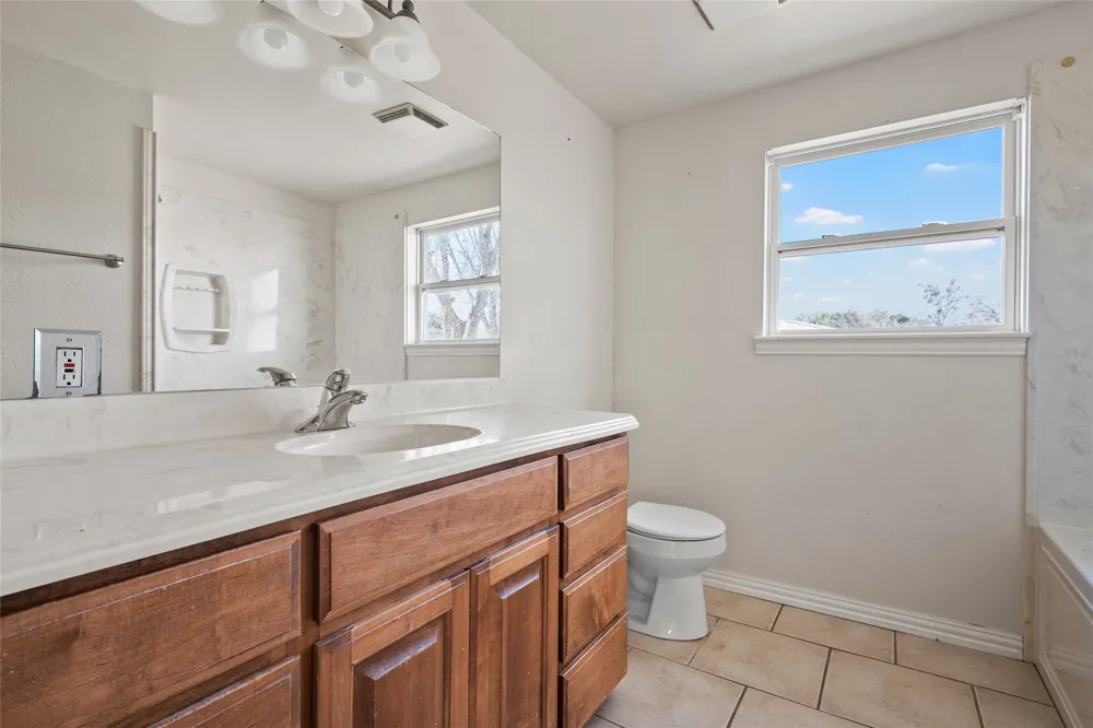 310 S 3rd Street Abbott, TX 76621