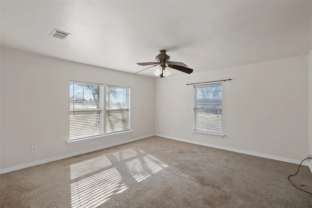 310 S 3rd Street Abbott, TX 76621