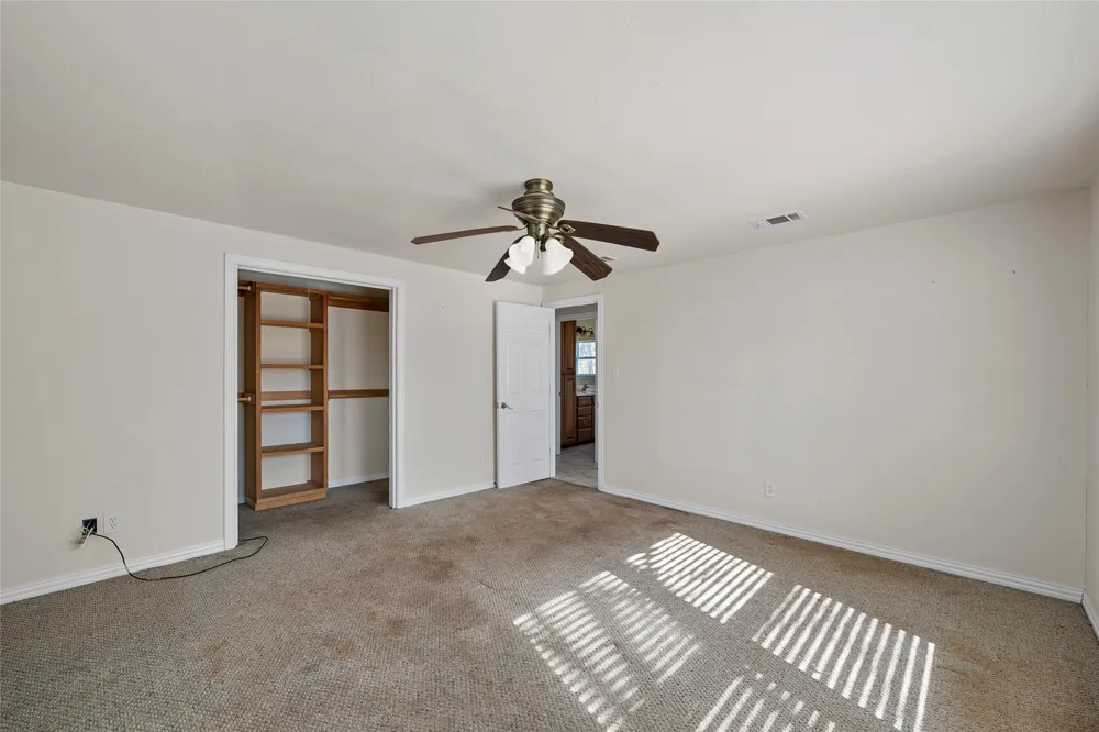 310 S 3rd Street Abbott, TX 76621