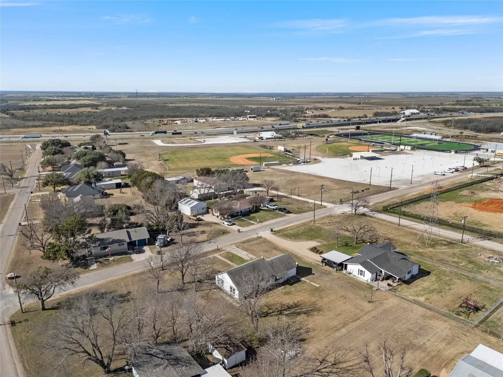 310 S 3rd Street Abbott, TX 76621