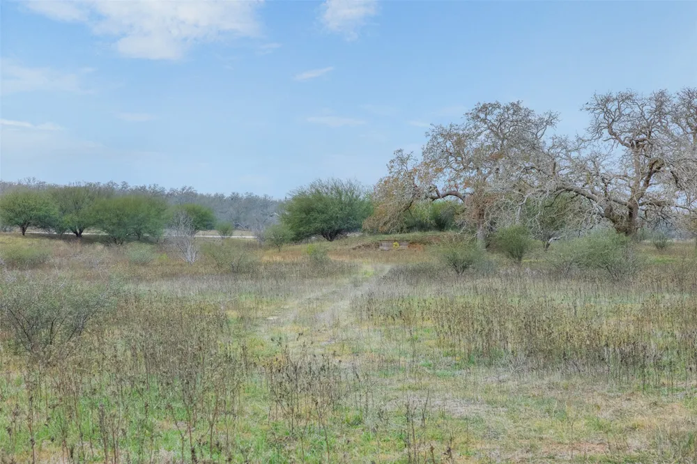 4025 County Road 284 Harwood, TX 78632