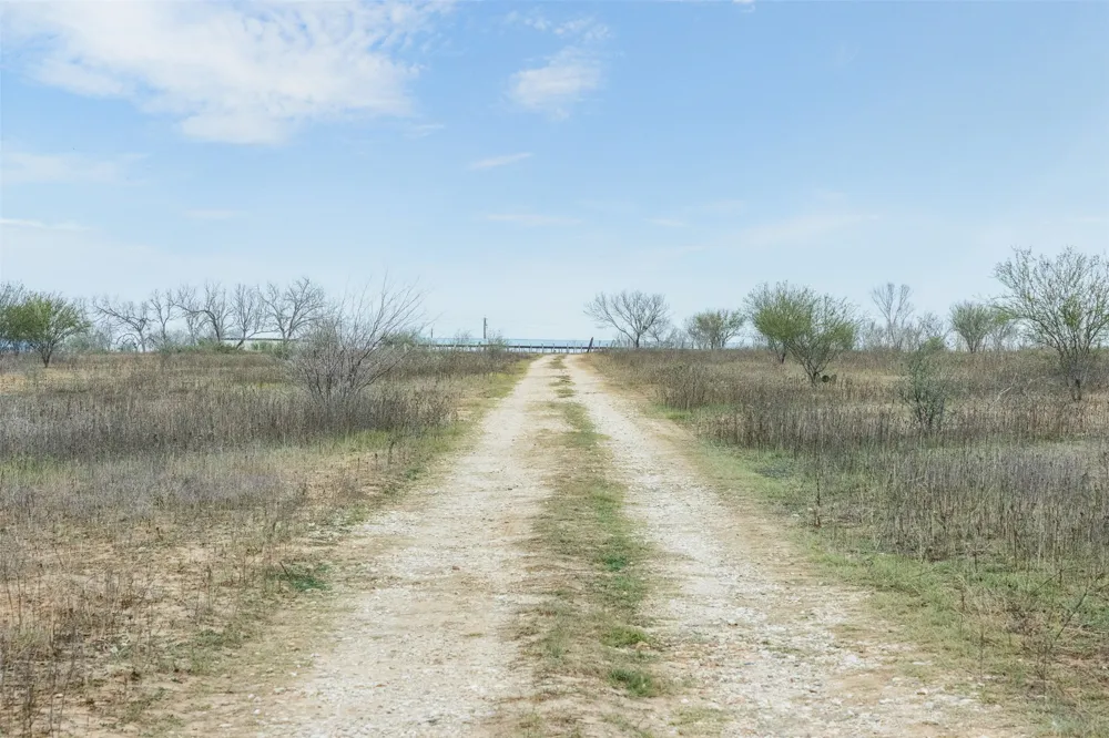 4025 County Road 284 Harwood, TX 78632