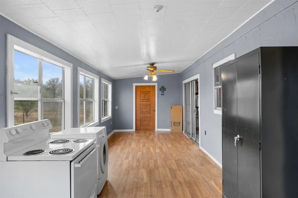 4025 County Road 284 Harwood, TX 78632