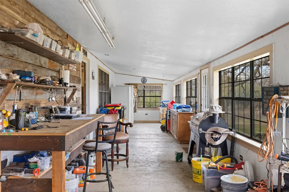 4025 County Road 284 Harwood, TX 78632