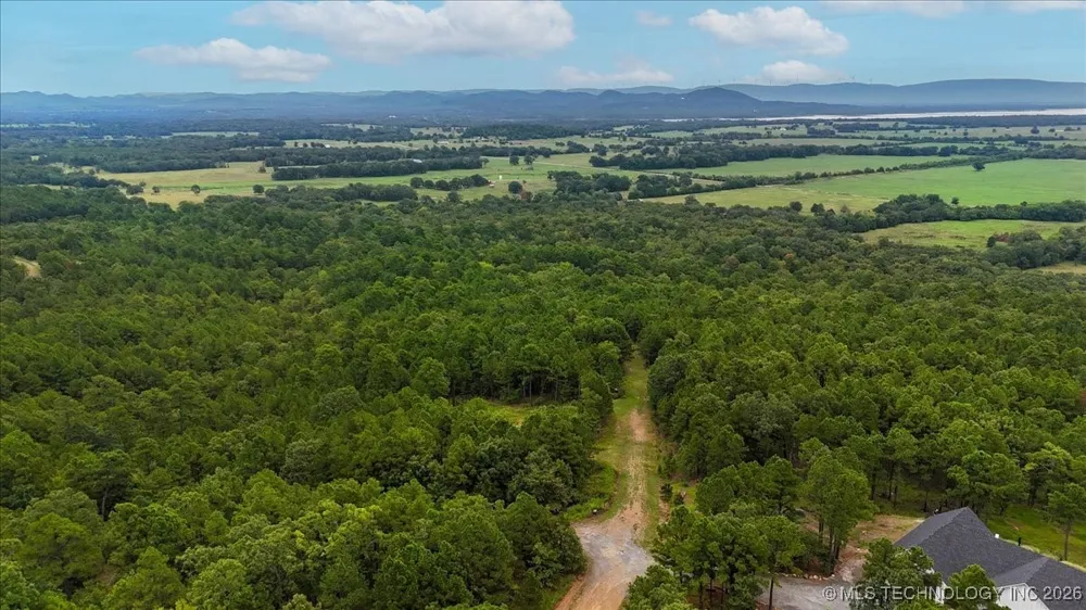 1025 Buffalo Valley, OK 74571