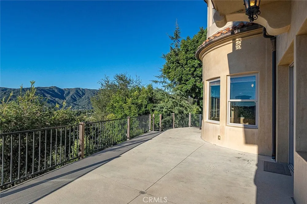 4430 Rosebank La Canada Flintridge, CA 91011