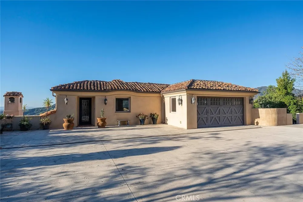 4430 Rosebank La Canada Flintridge, CA 91011