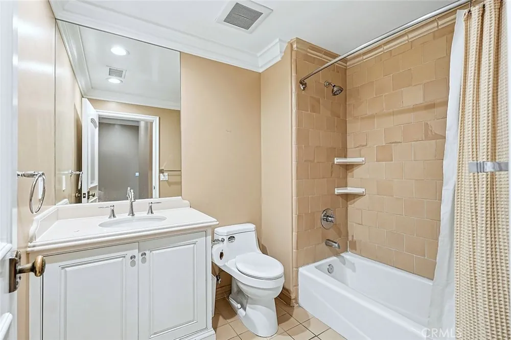 4430 Rosebank La Canada Flintridge, CA 91011