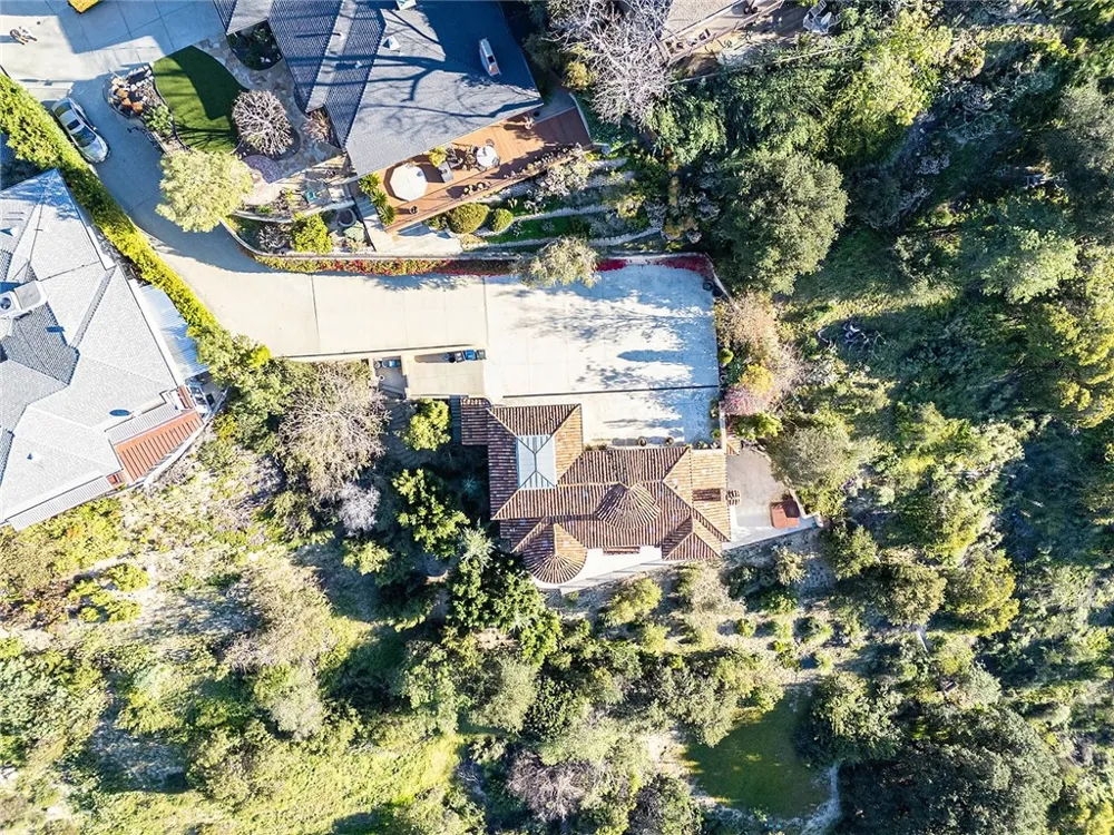 4430 Rosebank La Canada Flintridge, CA 91011