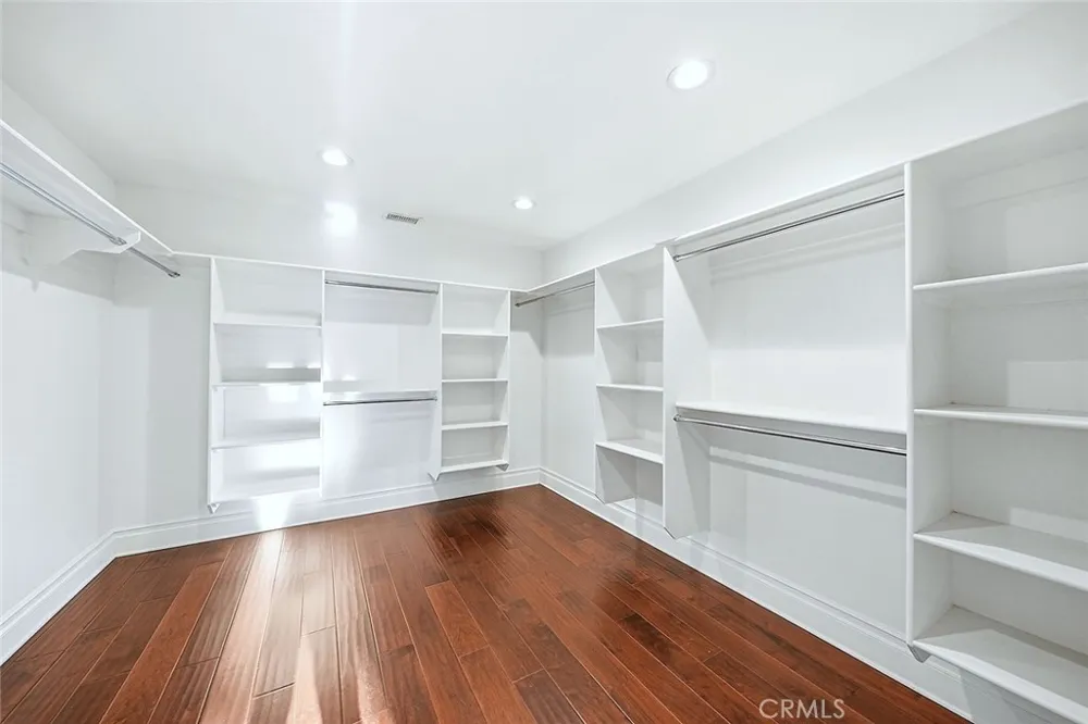 4430 Rosebank La Canada Flintridge, CA 91011